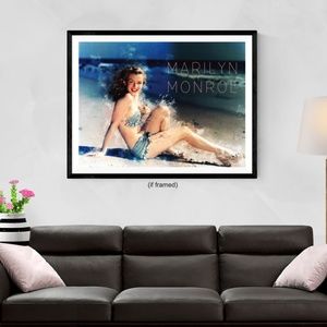 Marilyn Monroe Poster 1950s Swimsuit Beach (24x18)
